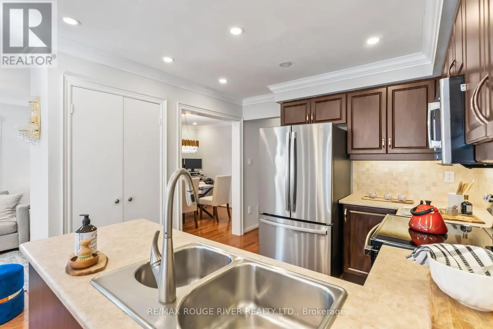 27 CREEKWOOD CRESCENT