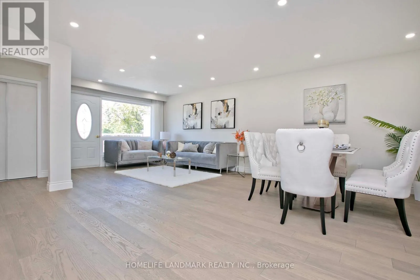 39 LA PEER BOULEVARD