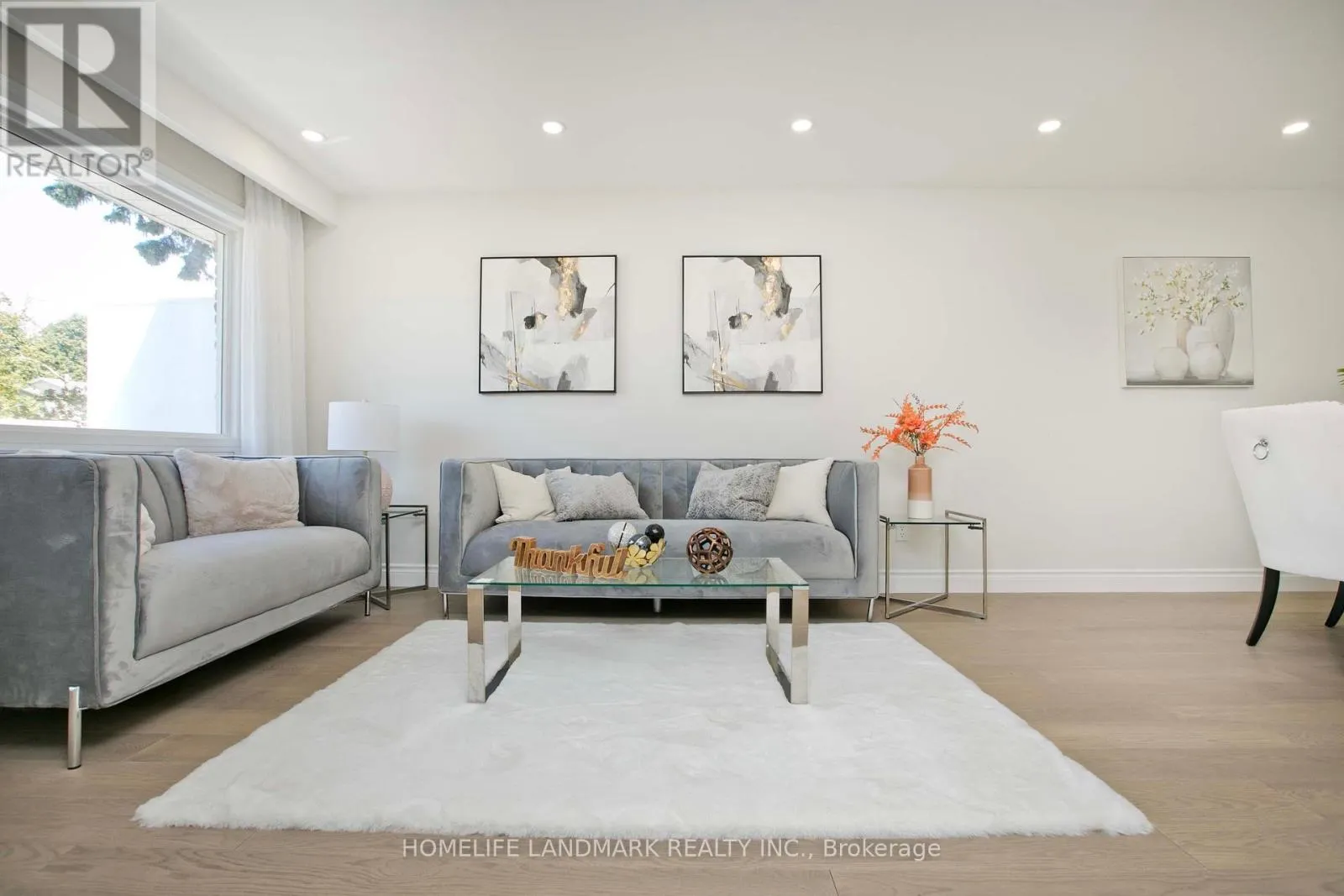 39 LA PEER BOULEVARD
