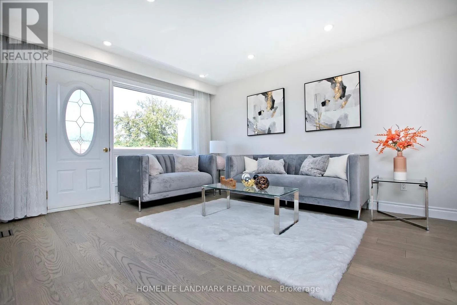 39 LA PEER BOULEVARD