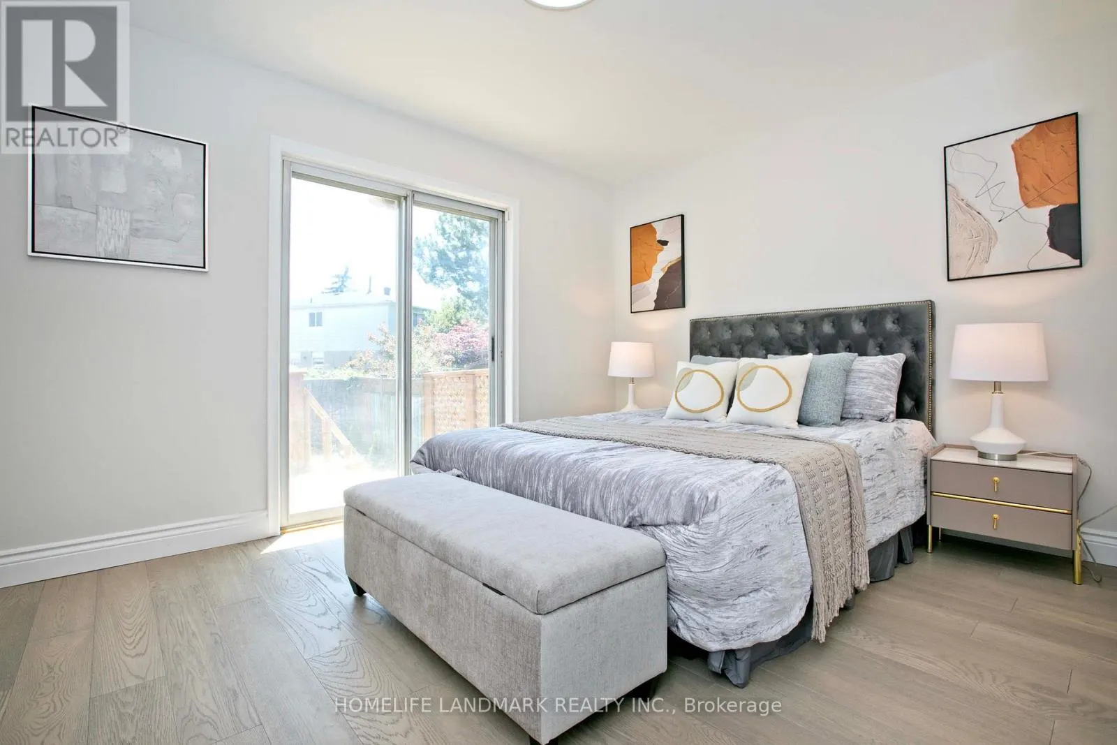 39 LA PEER BOULEVARD