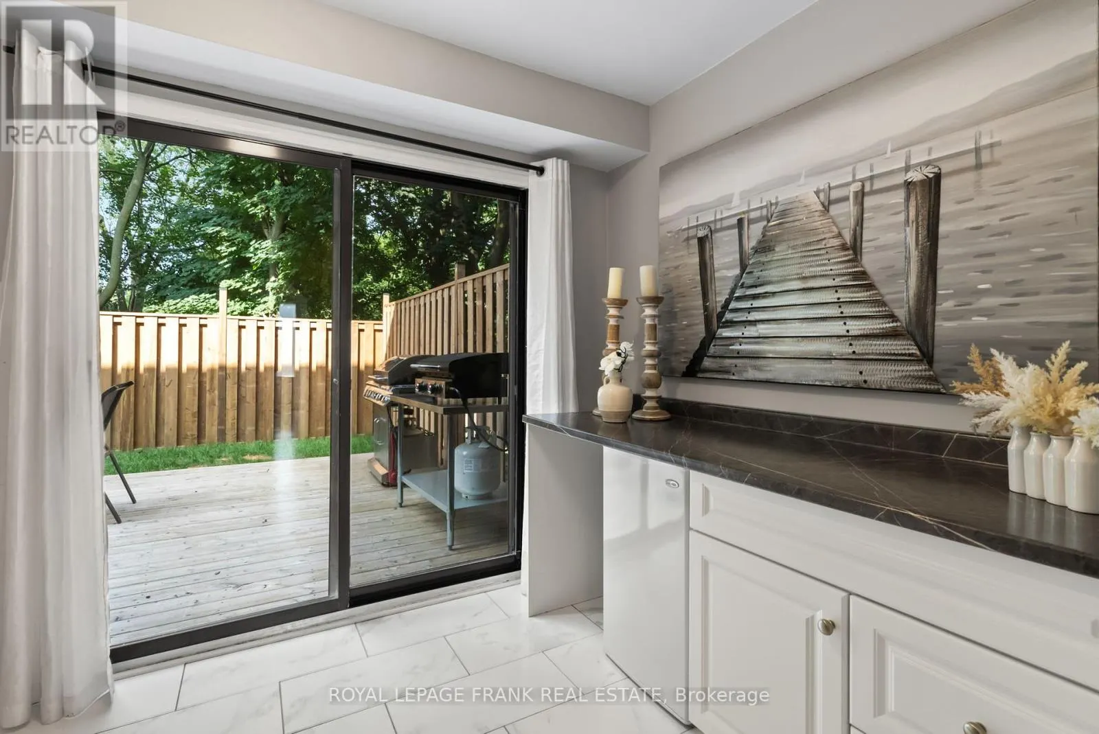 9 THE BRIDLE PATH