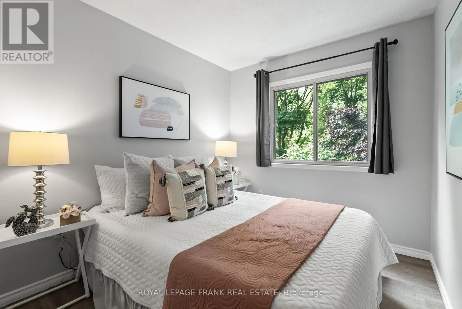 9 THE BRIDLE PATH