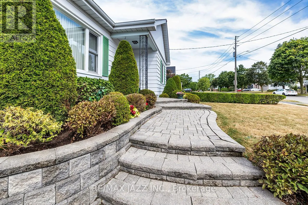 114 FERNHILL BOULEVARD