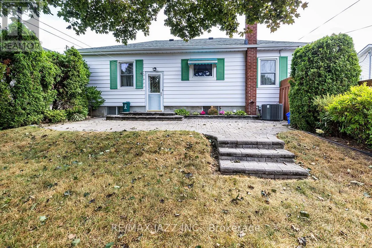 114 FERNHILL BOULEVARD