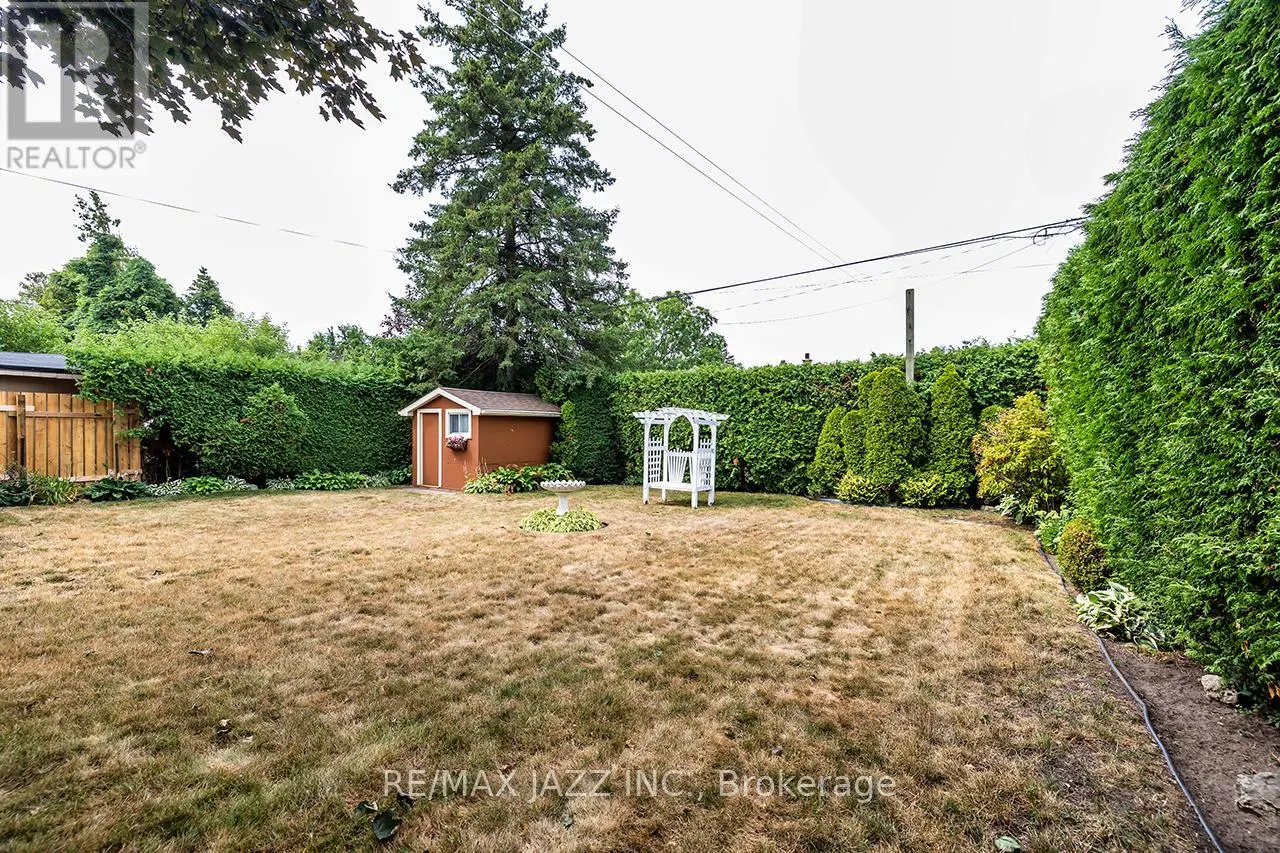 114 FERNHILL BOULEVARD
