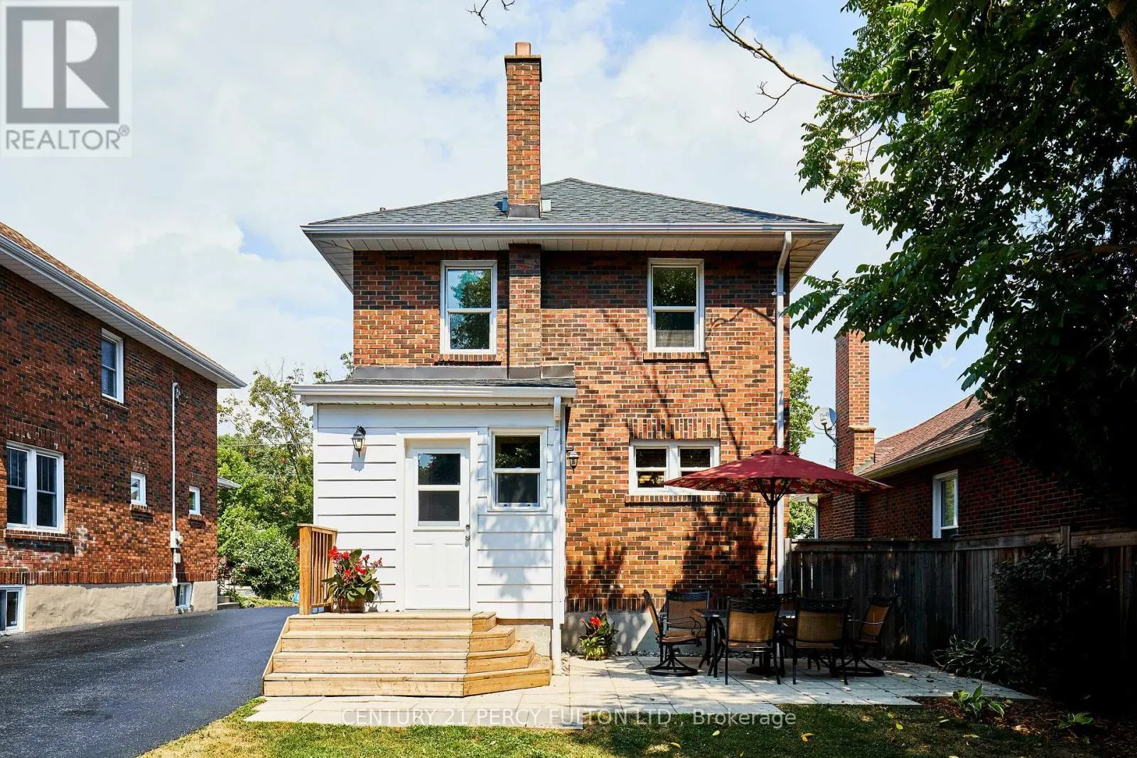 521 ROGERS STREET