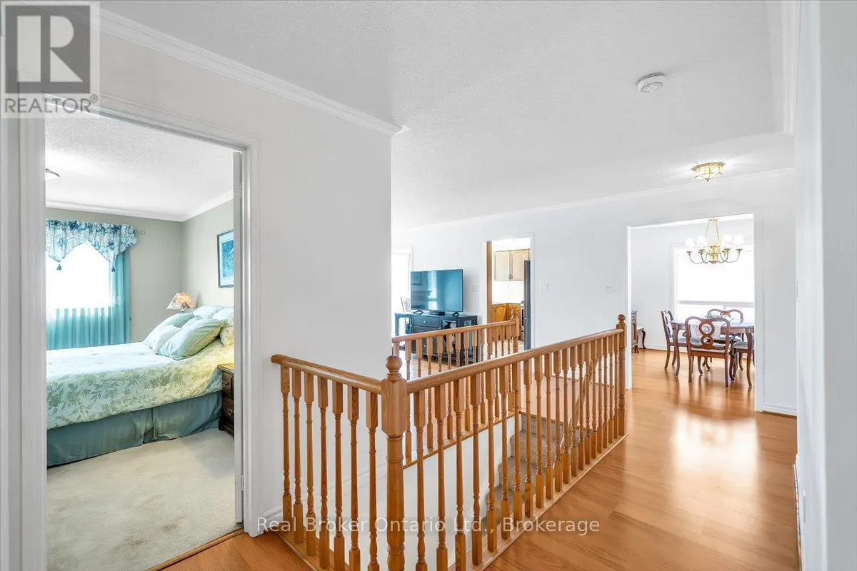 961 RIDGE VALLEY DRIVE