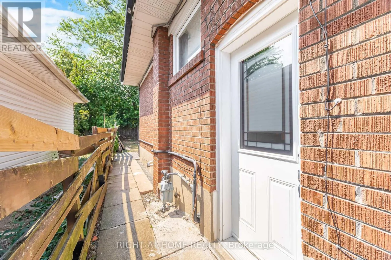 348 BELLAMY ROAD N