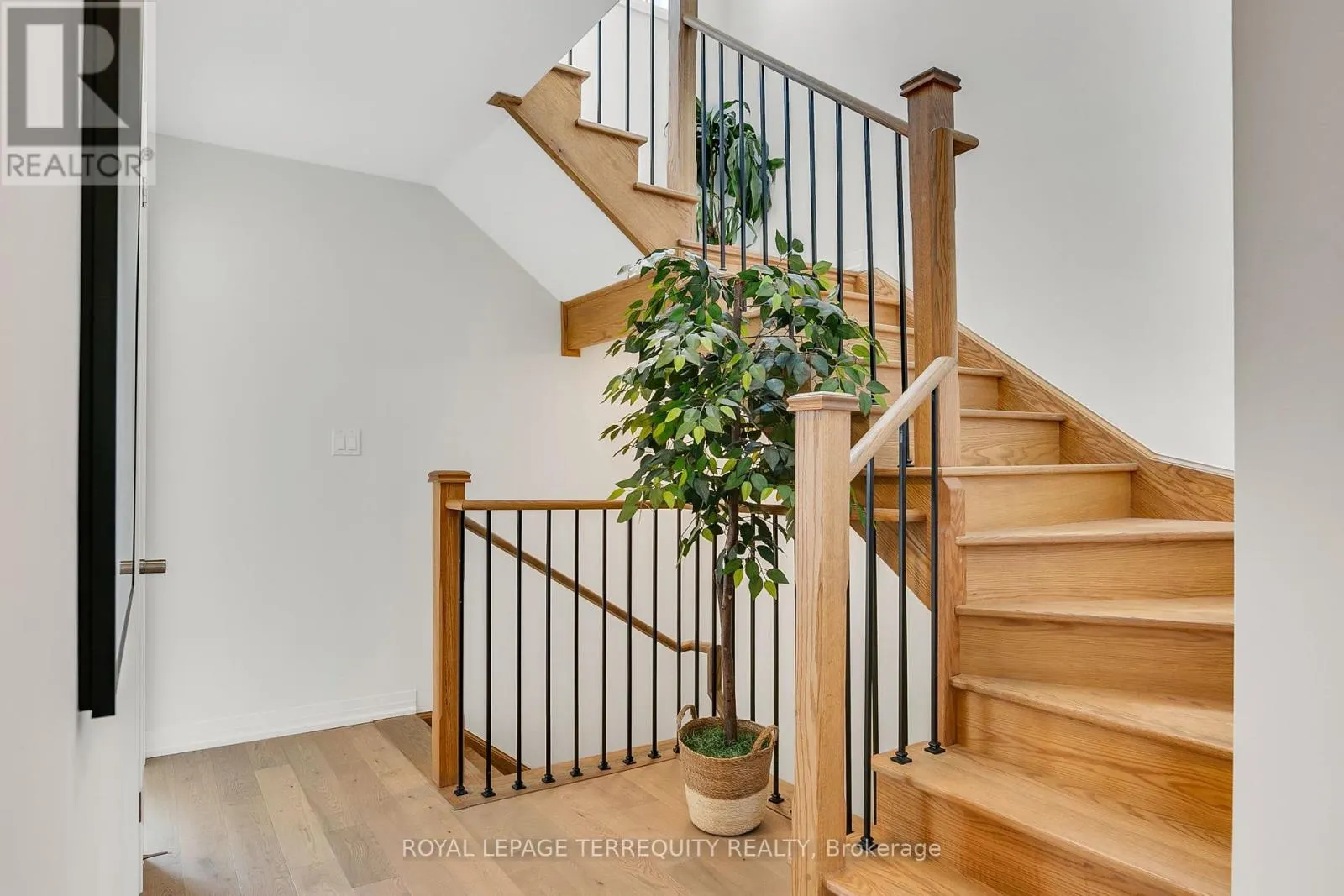 26 KLEIN WAY
