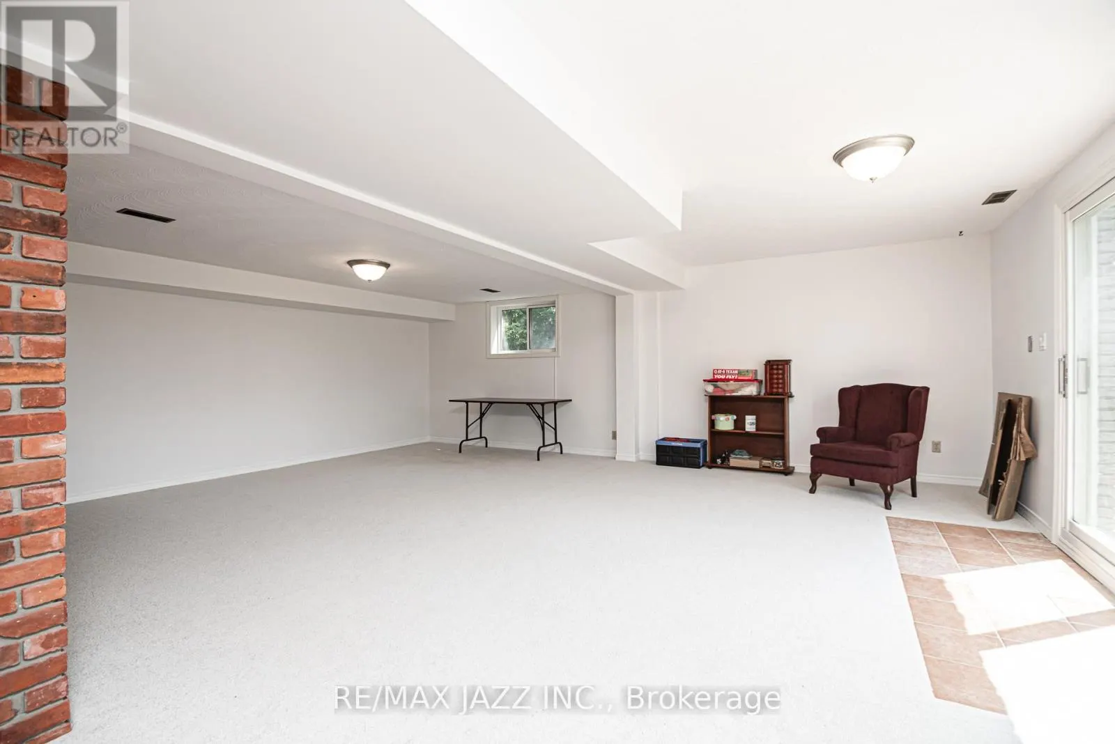 1404 HOLT ROAD