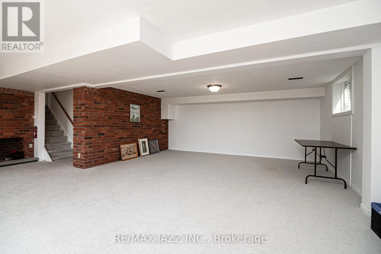 1404 HOLT ROAD