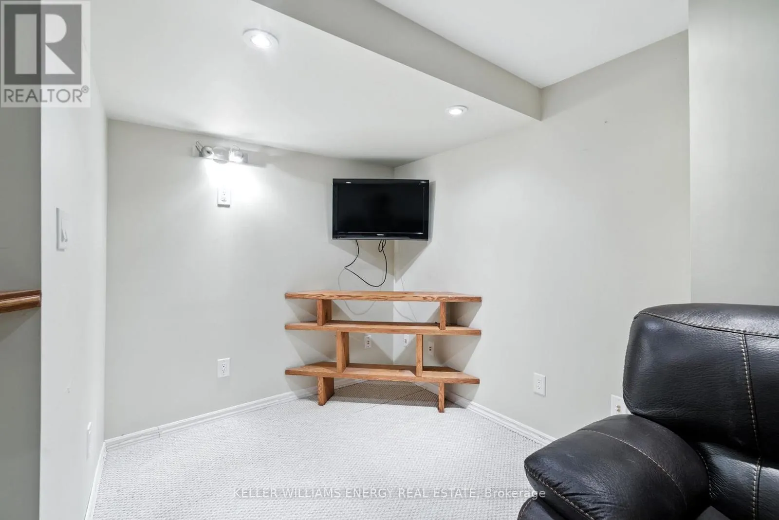 14 BACH AVENUE