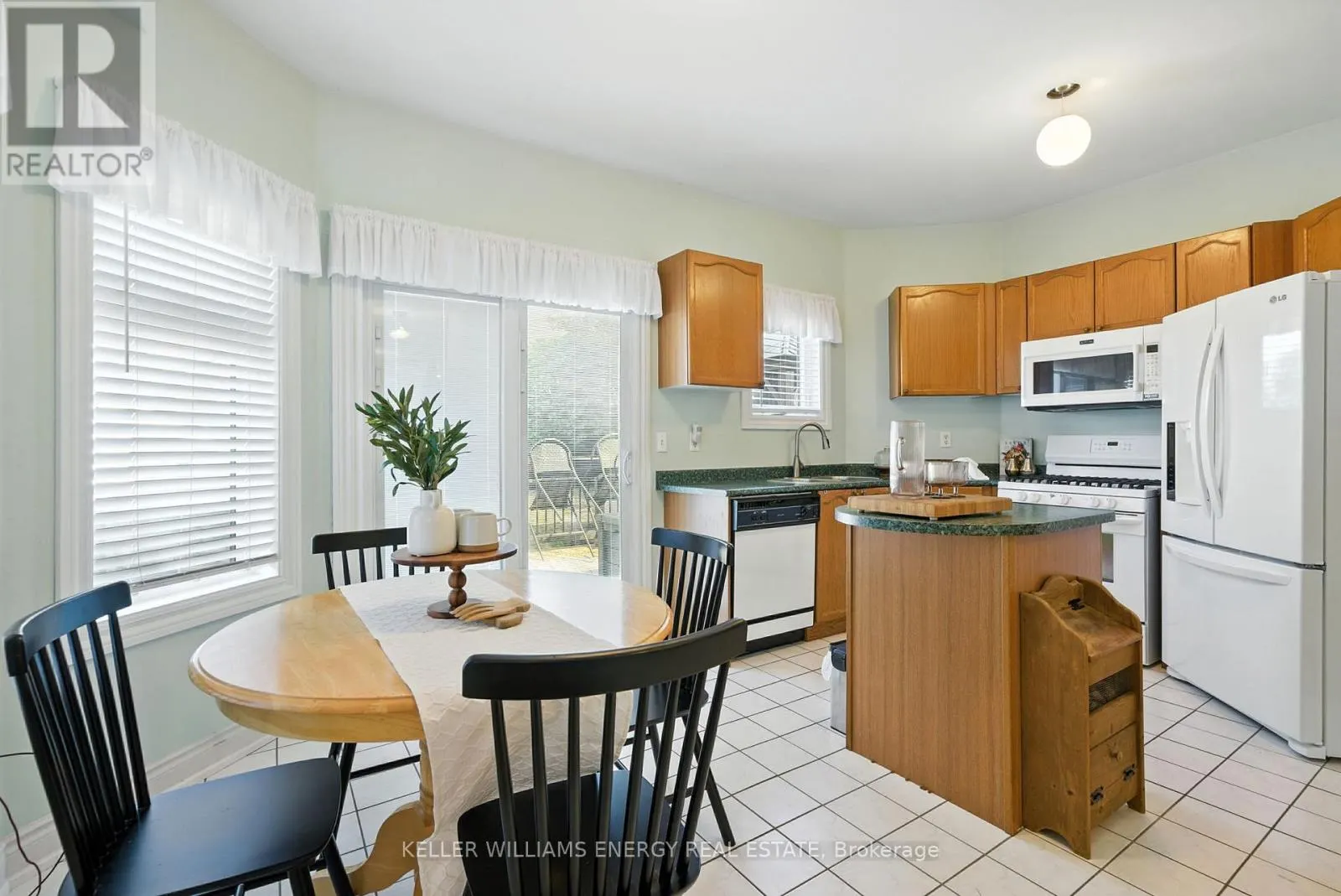 14 BACH AVENUE