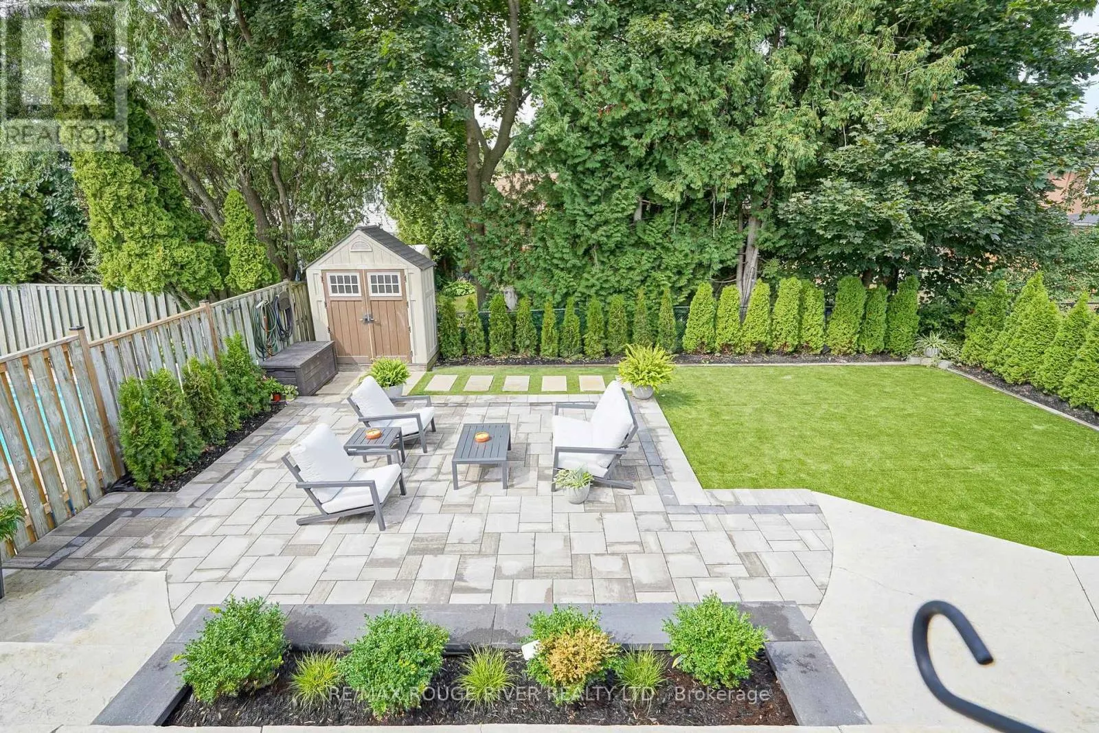 1773 BRONTE SQUARE