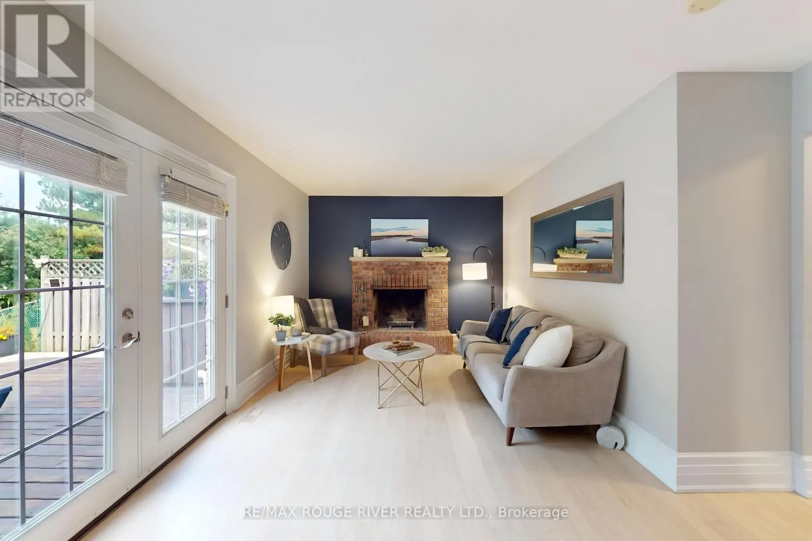 1773 BRONTE SQUARE