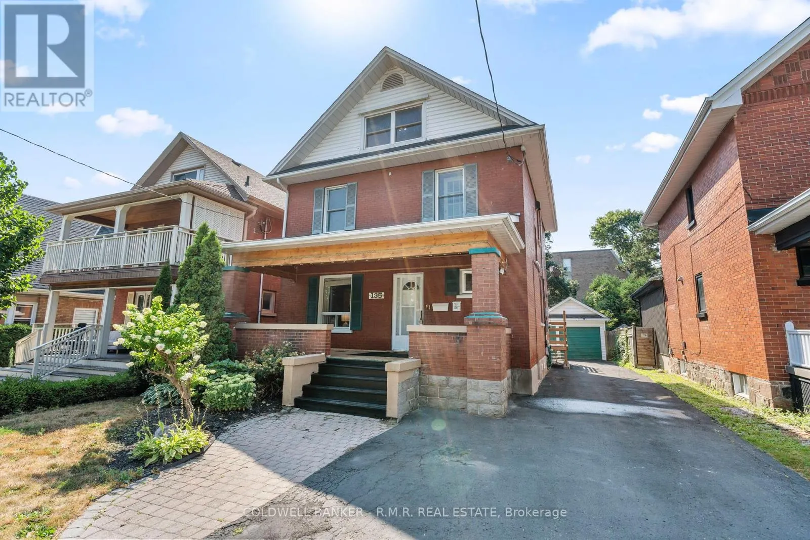 135 BROCK STREET E