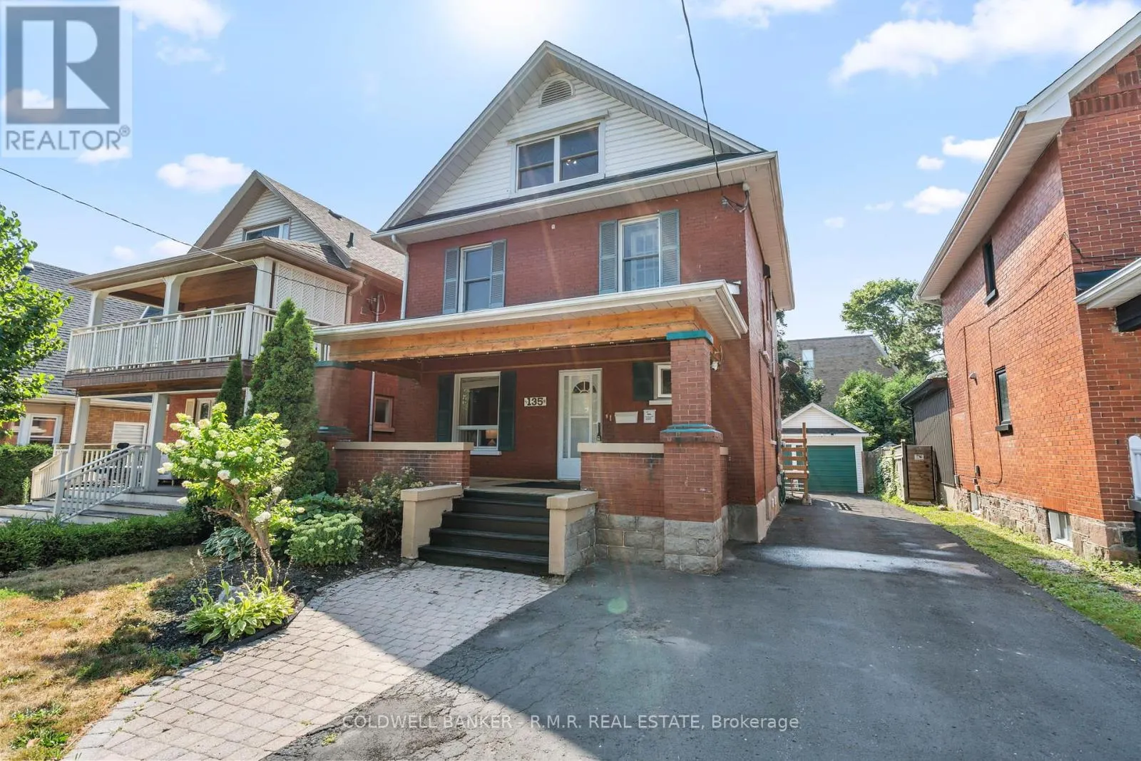 135 BROCK STREET E