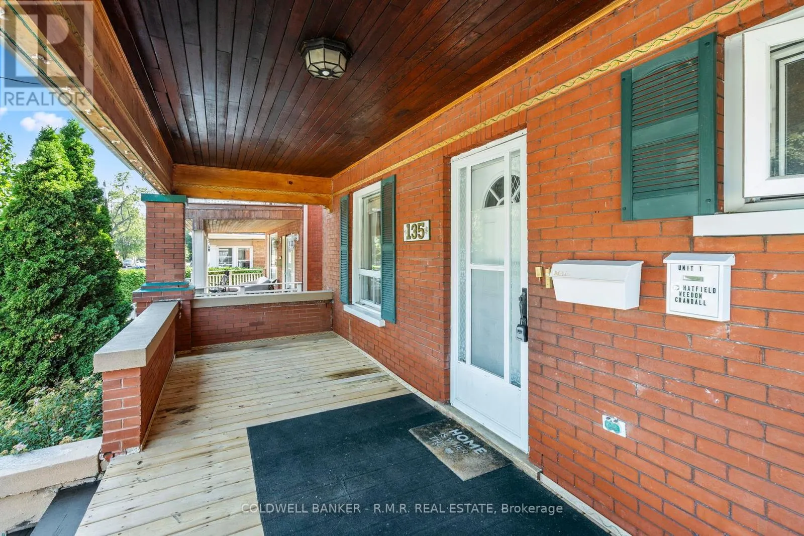 135 BROCK STREET E