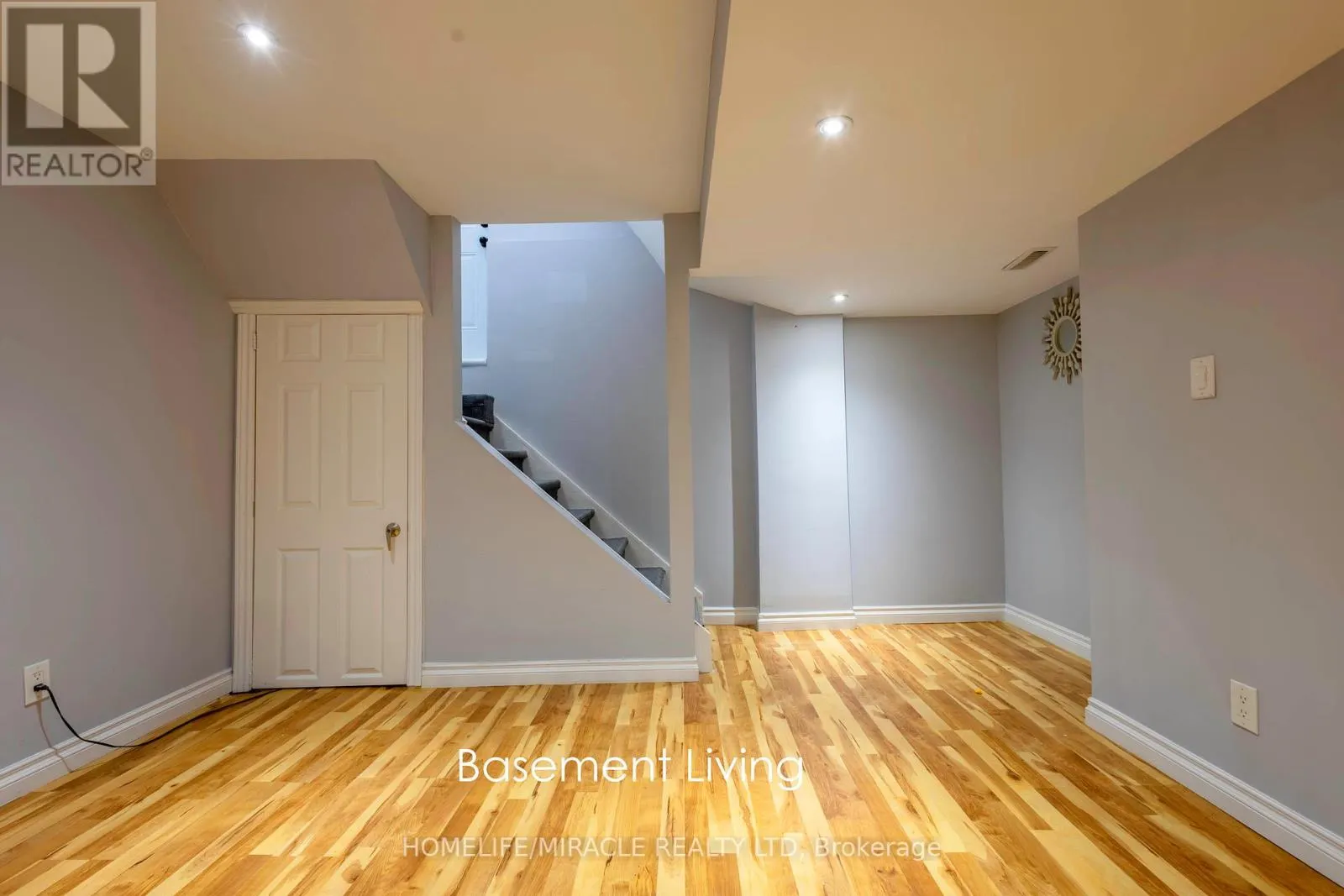 12 GILL CRESCENT