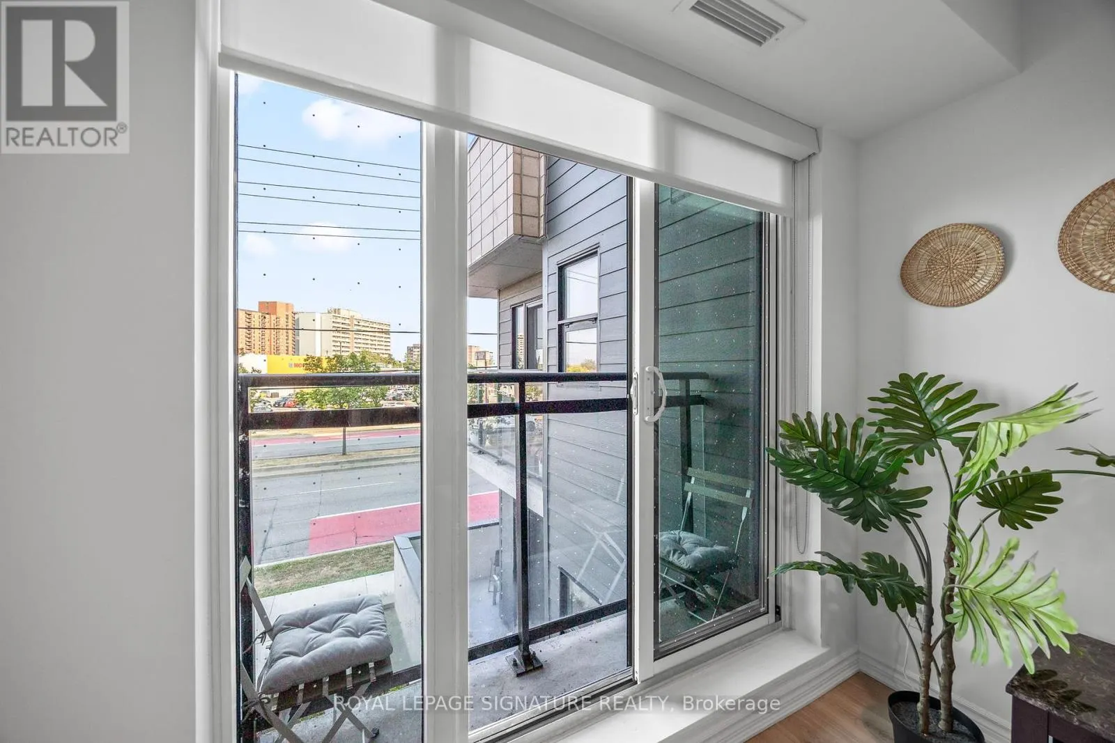 214 - 1 FALAISE ROAD