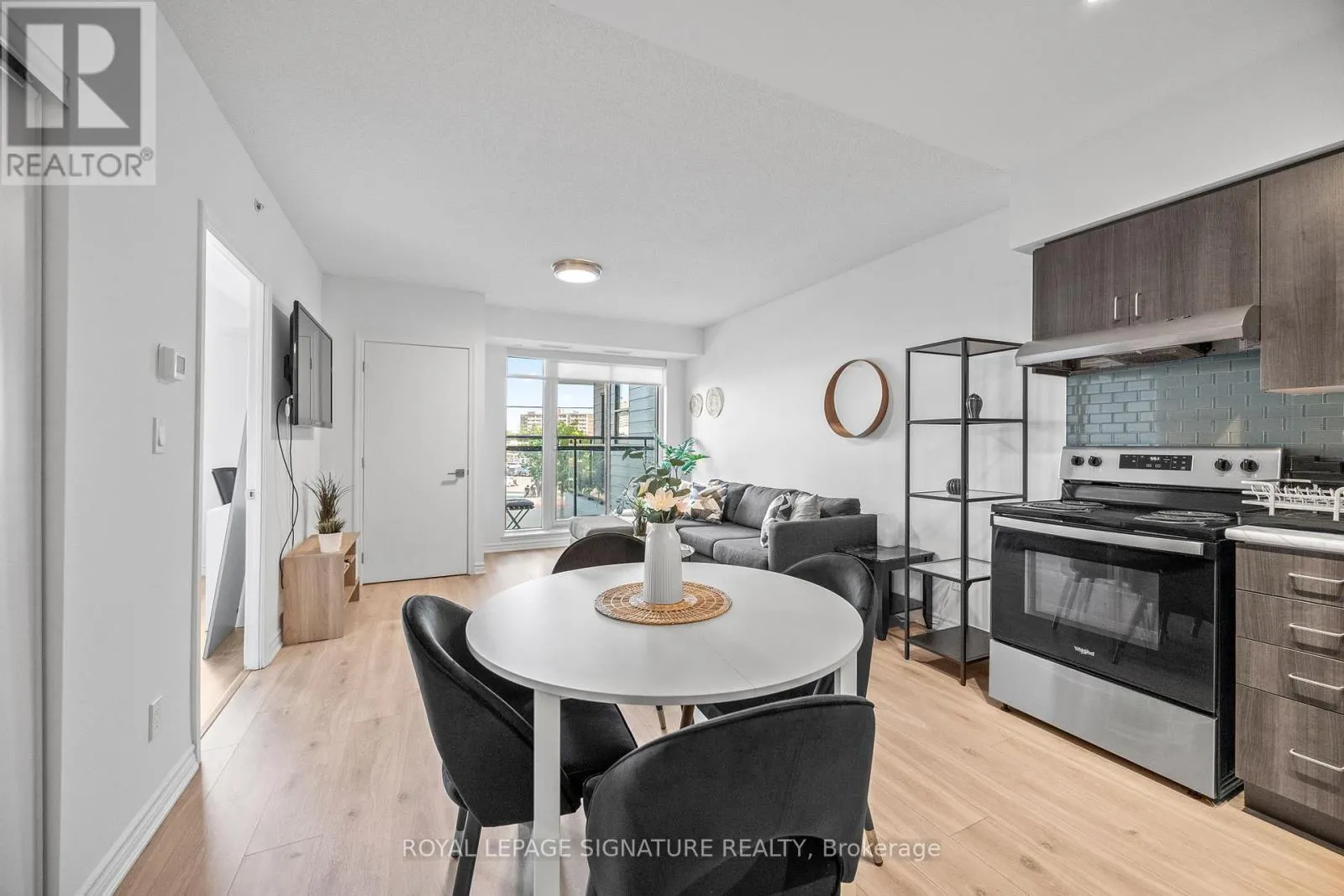 214 - 1 FALAISE ROAD
