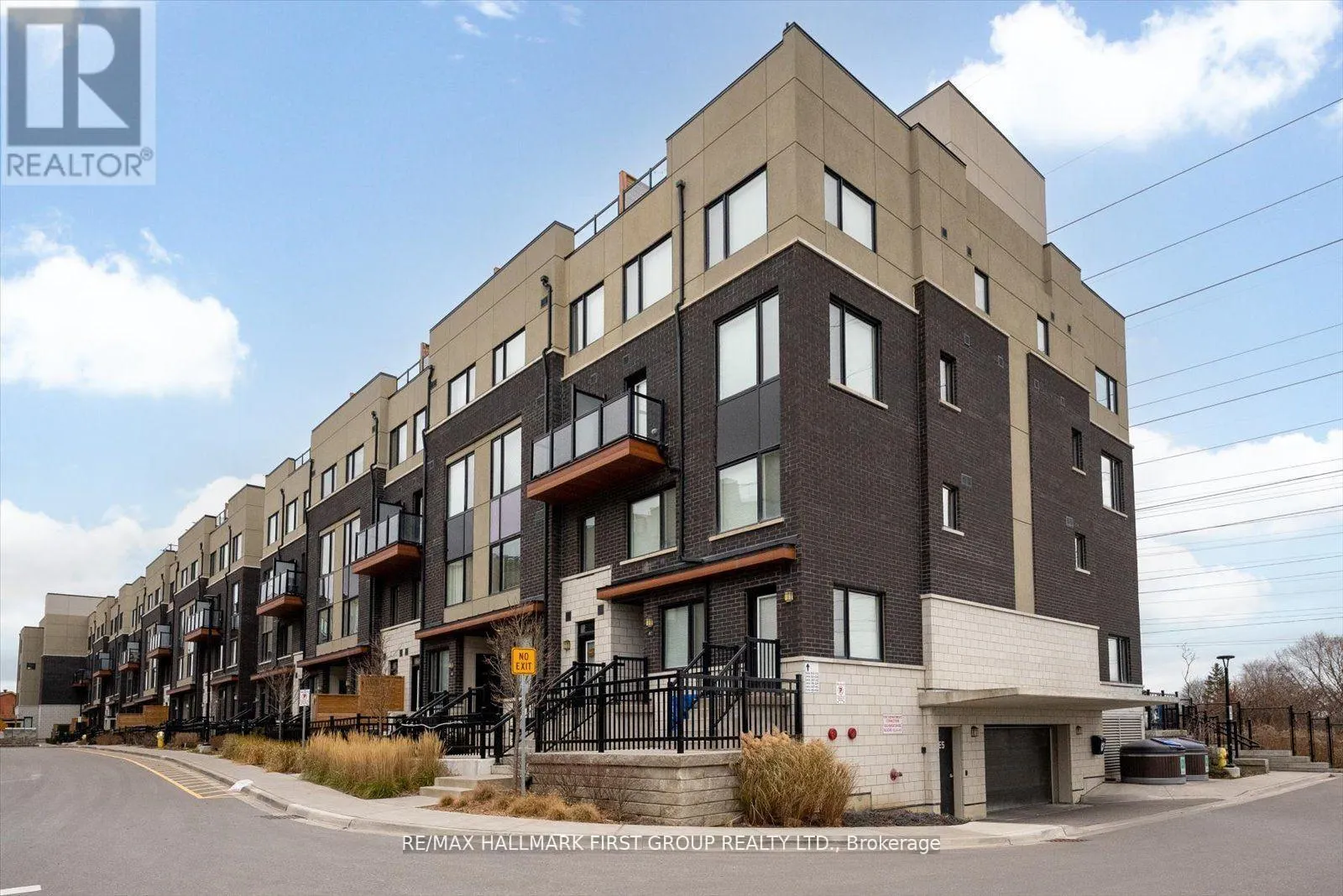 405 - 1555 KINGSTON ROAD