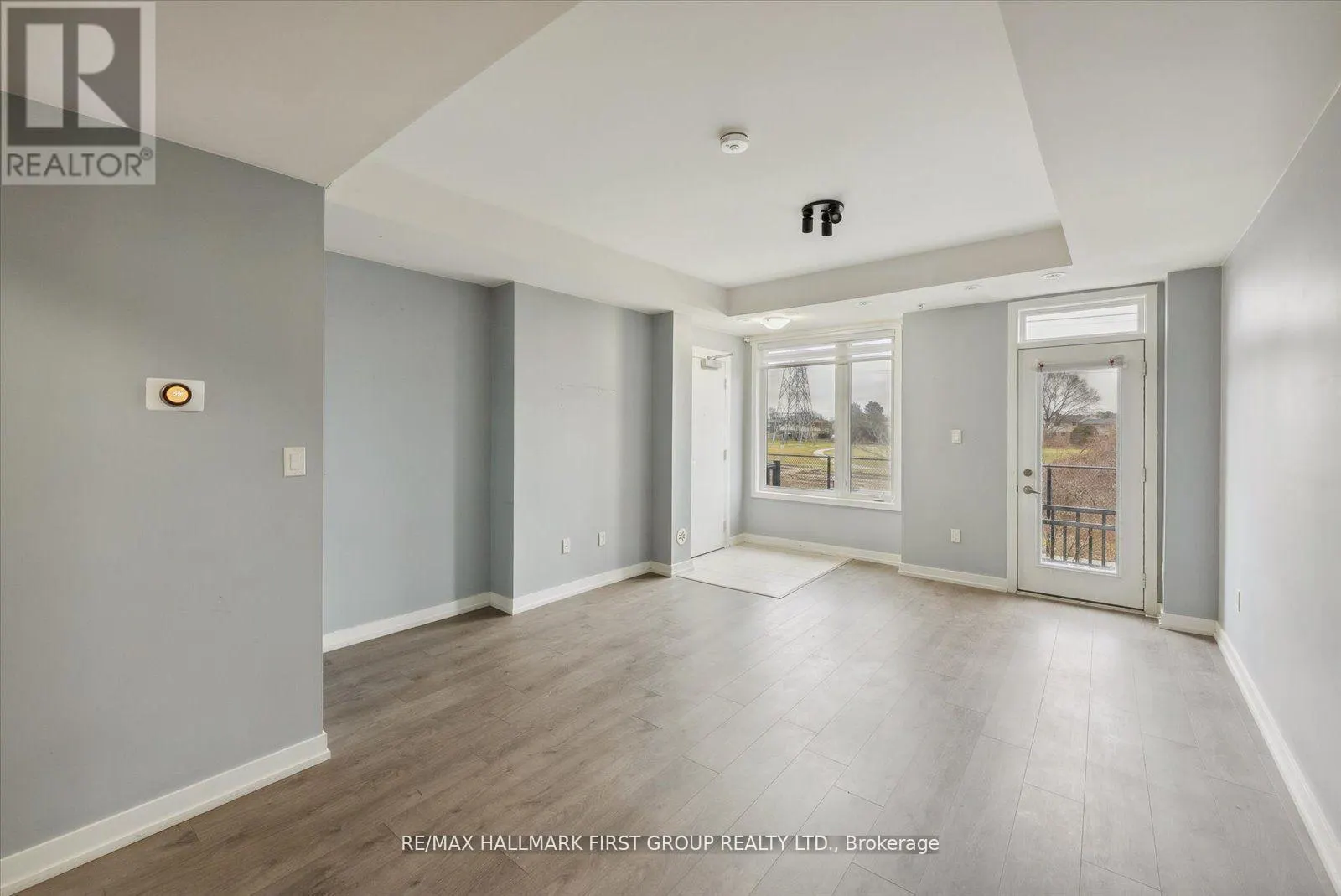 405 - 1555 KINGSTON ROAD