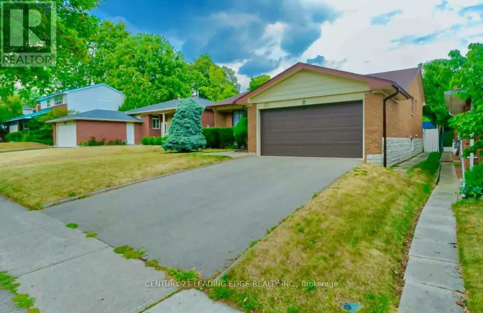 43 GLENDOWER CIRCUIT