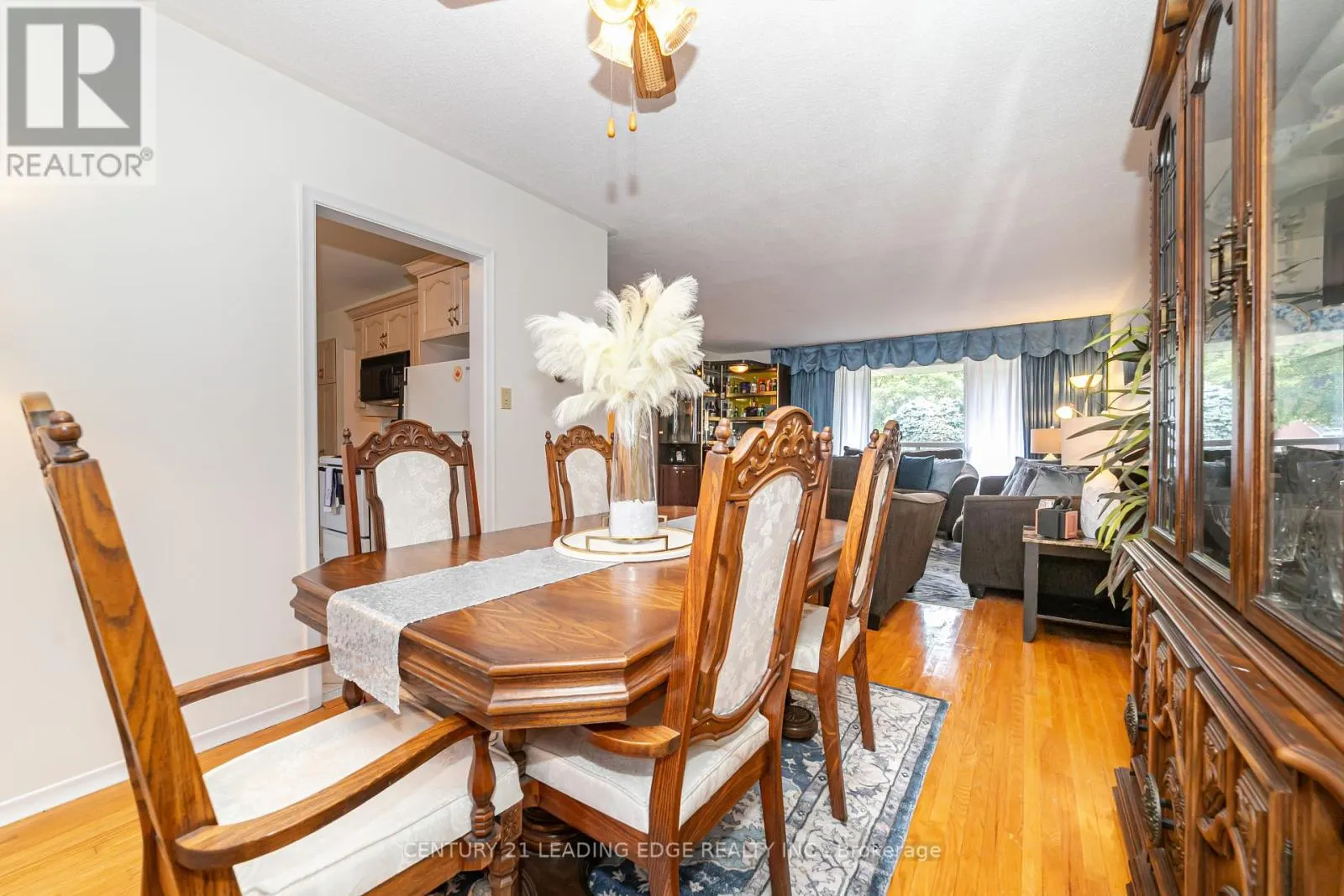 43 GLENDOWER CIRCUIT
