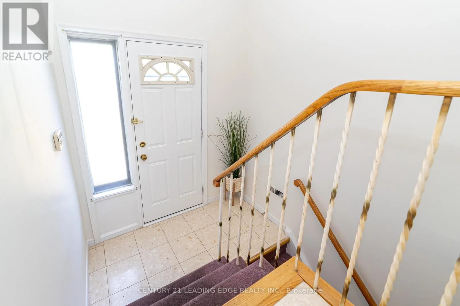 43 GLENDOWER CIRCUIT