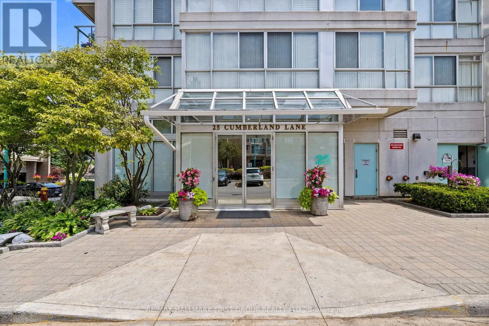 701 - 25 CUMBERLAND LANE