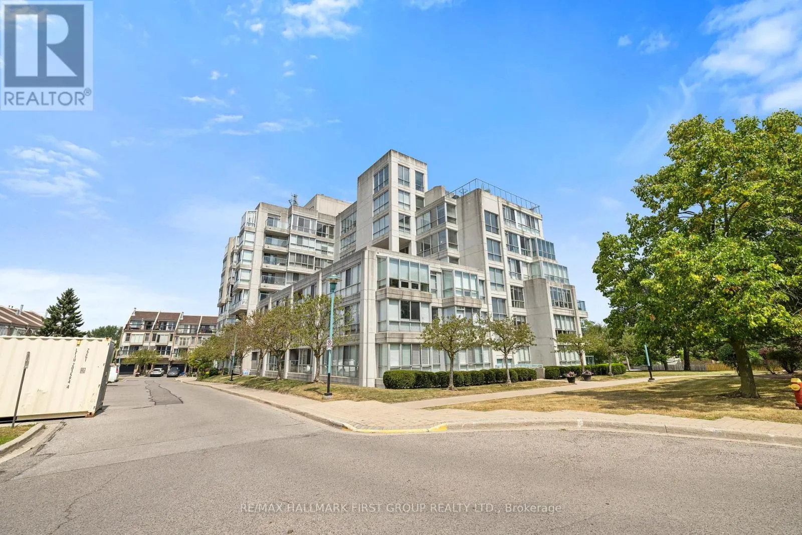701 - 25 CUMBERLAND LANE