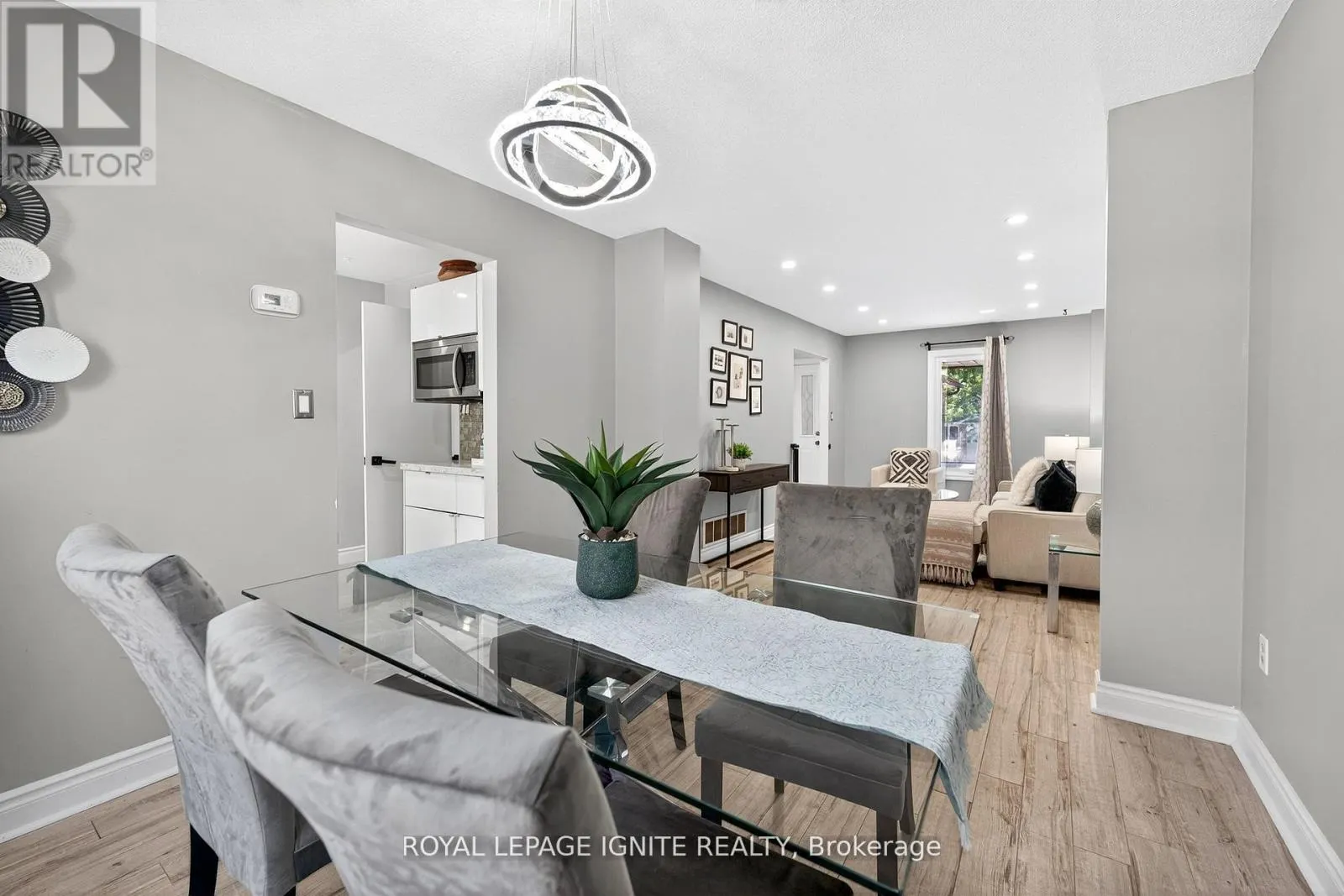7 DUCATEL CRESCENT