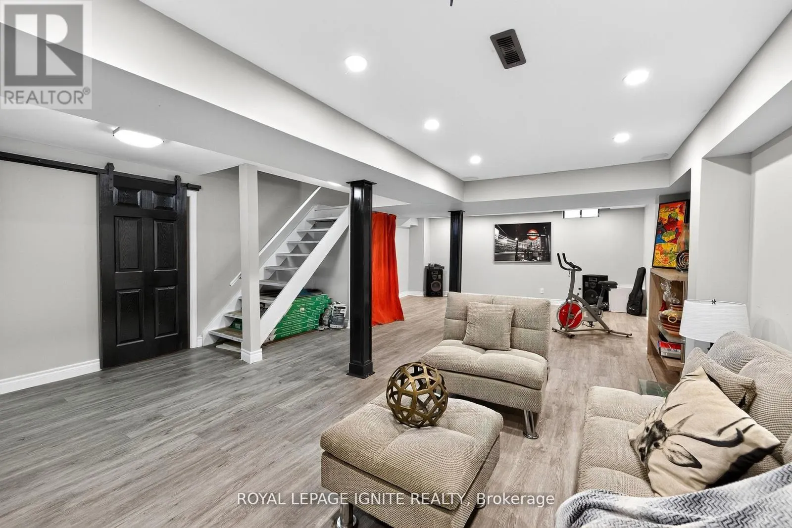 7 DUCATEL CRESCENT