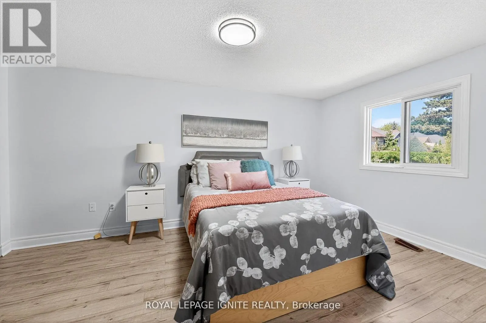7 DUCATEL CRESCENT