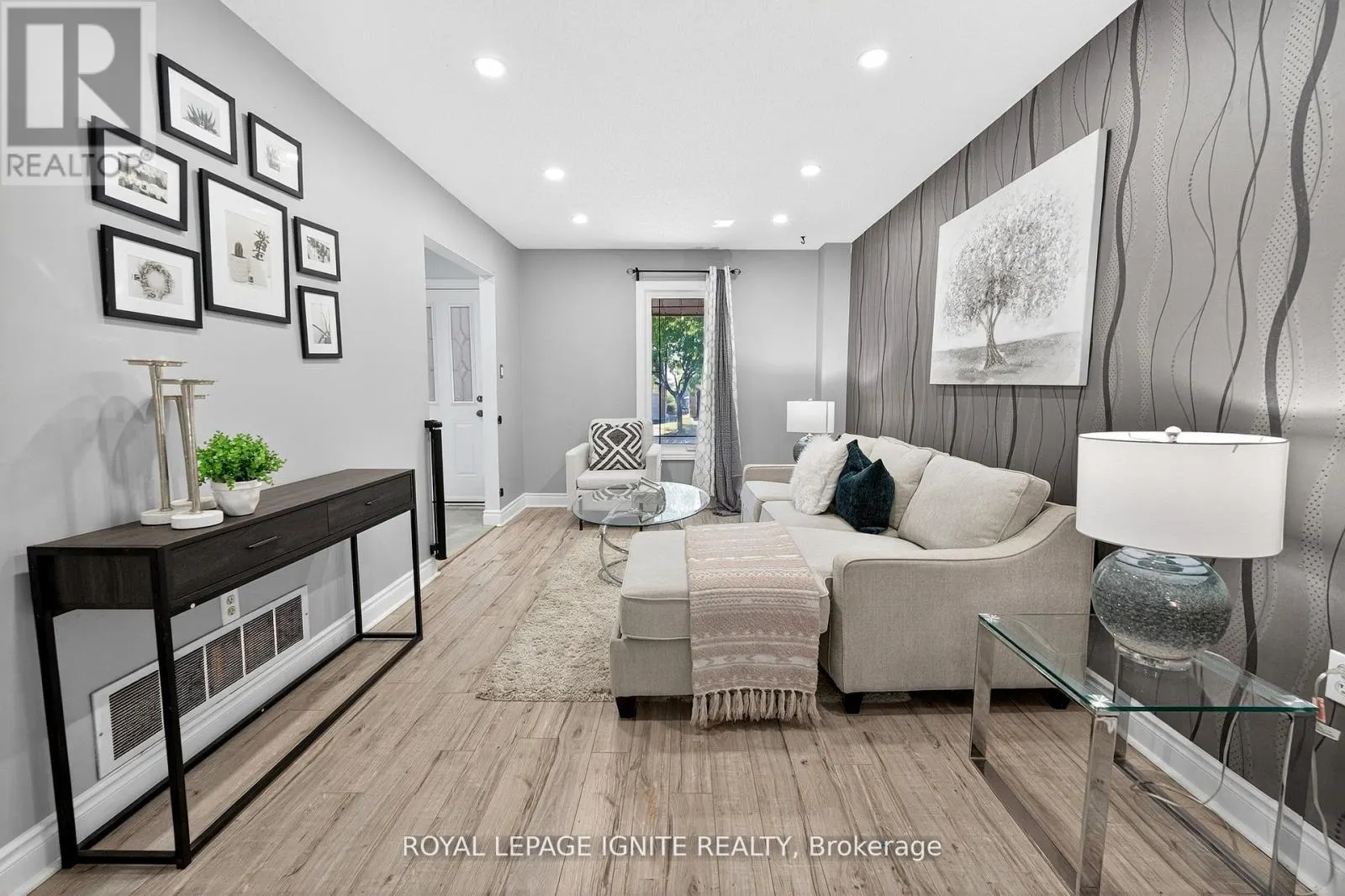 7 DUCATEL CRESCENT