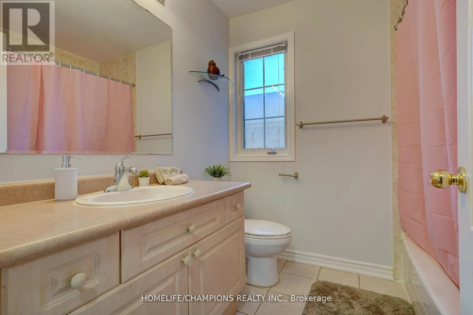 145 RAPONI CIRCLE