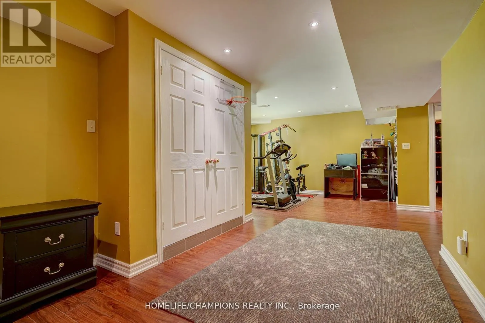 145 RAPONI CIRCLE