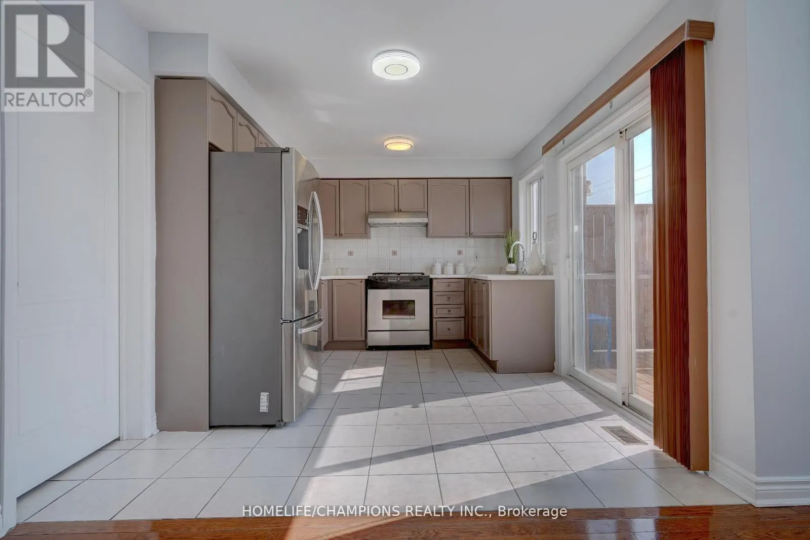 145 RAPONI CIRCLE