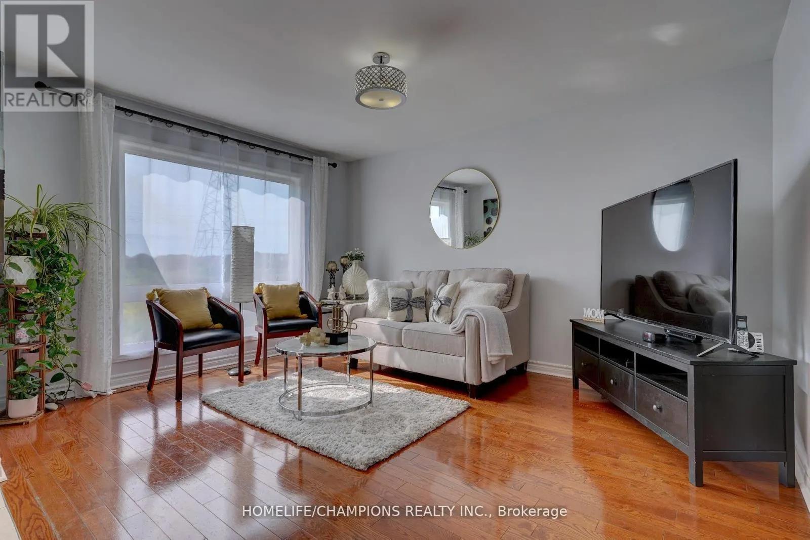 145 RAPONI CIRCLE