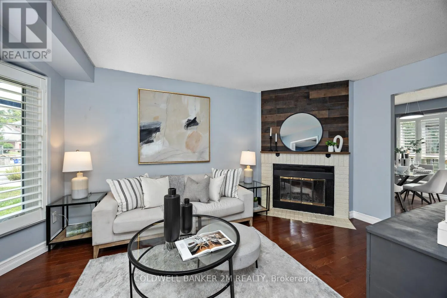 11 PARKLAWN DRIVE