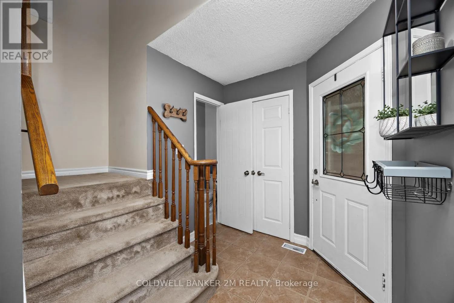 11 PARKLAWN DRIVE
