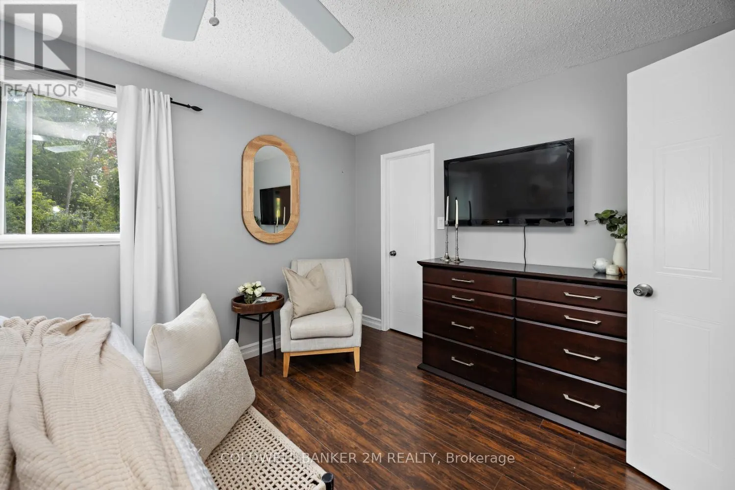 11 PARKLAWN DRIVE