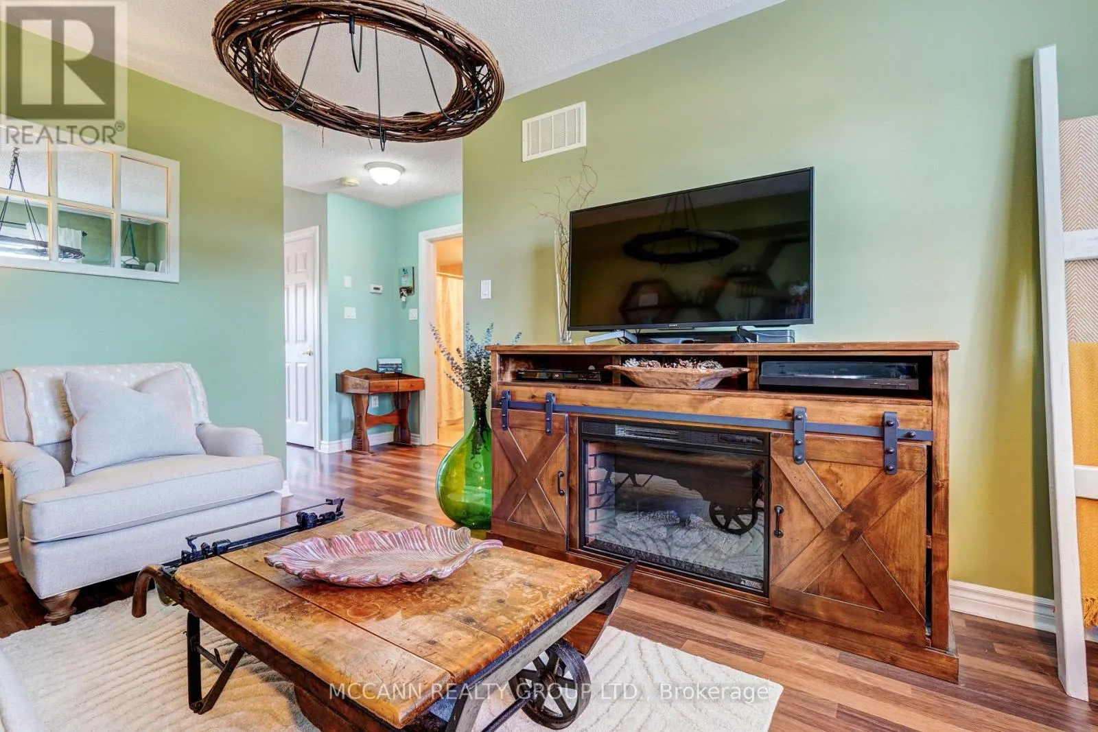 28 WICKER PARK WAY
