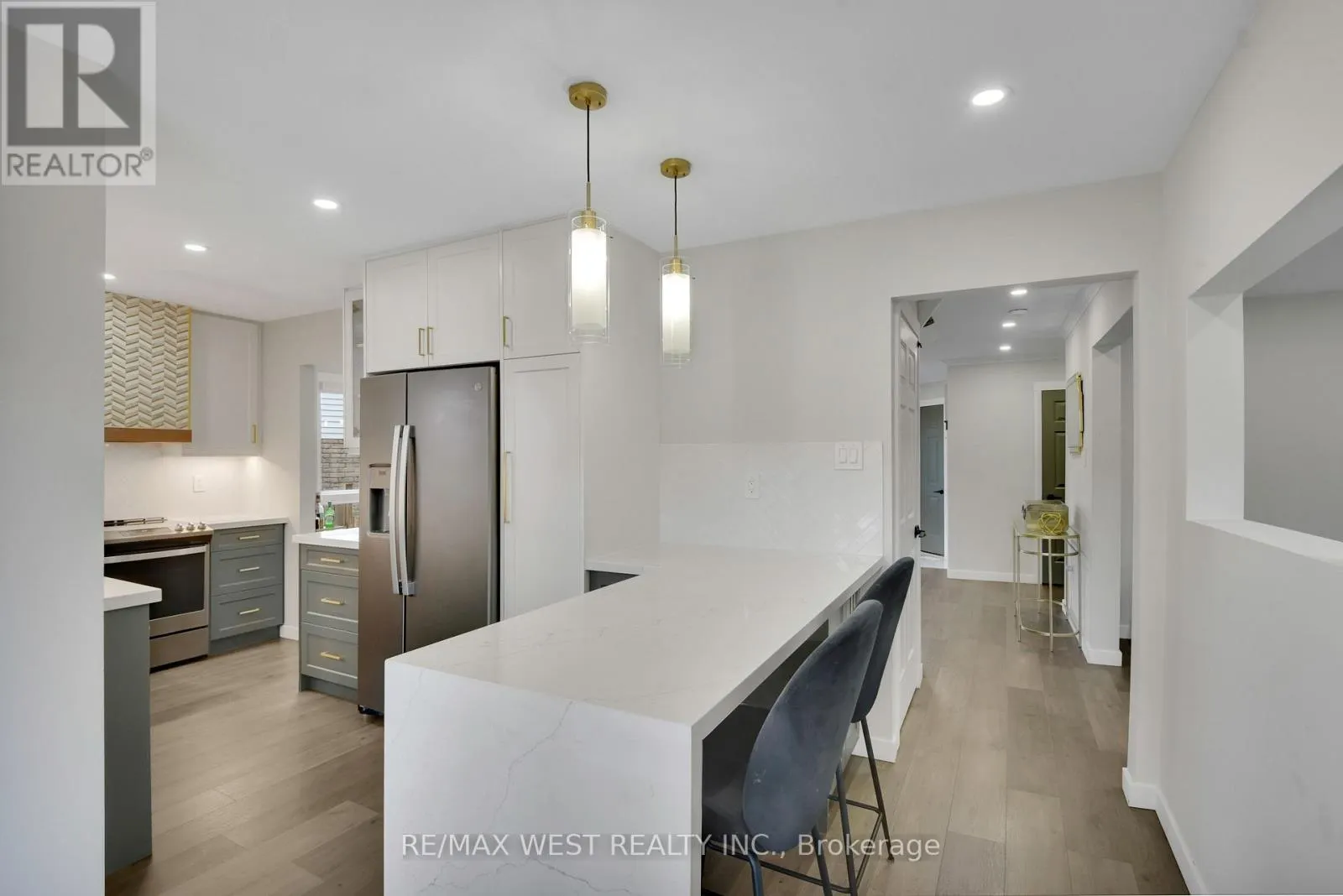 703 MOUNTJOY COURT