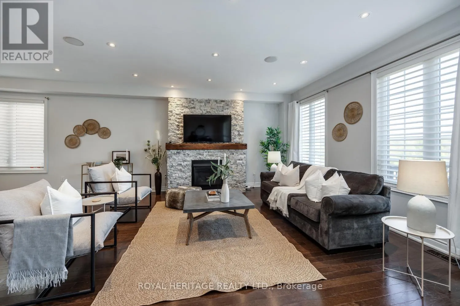 2341 SECRETO DRIVE