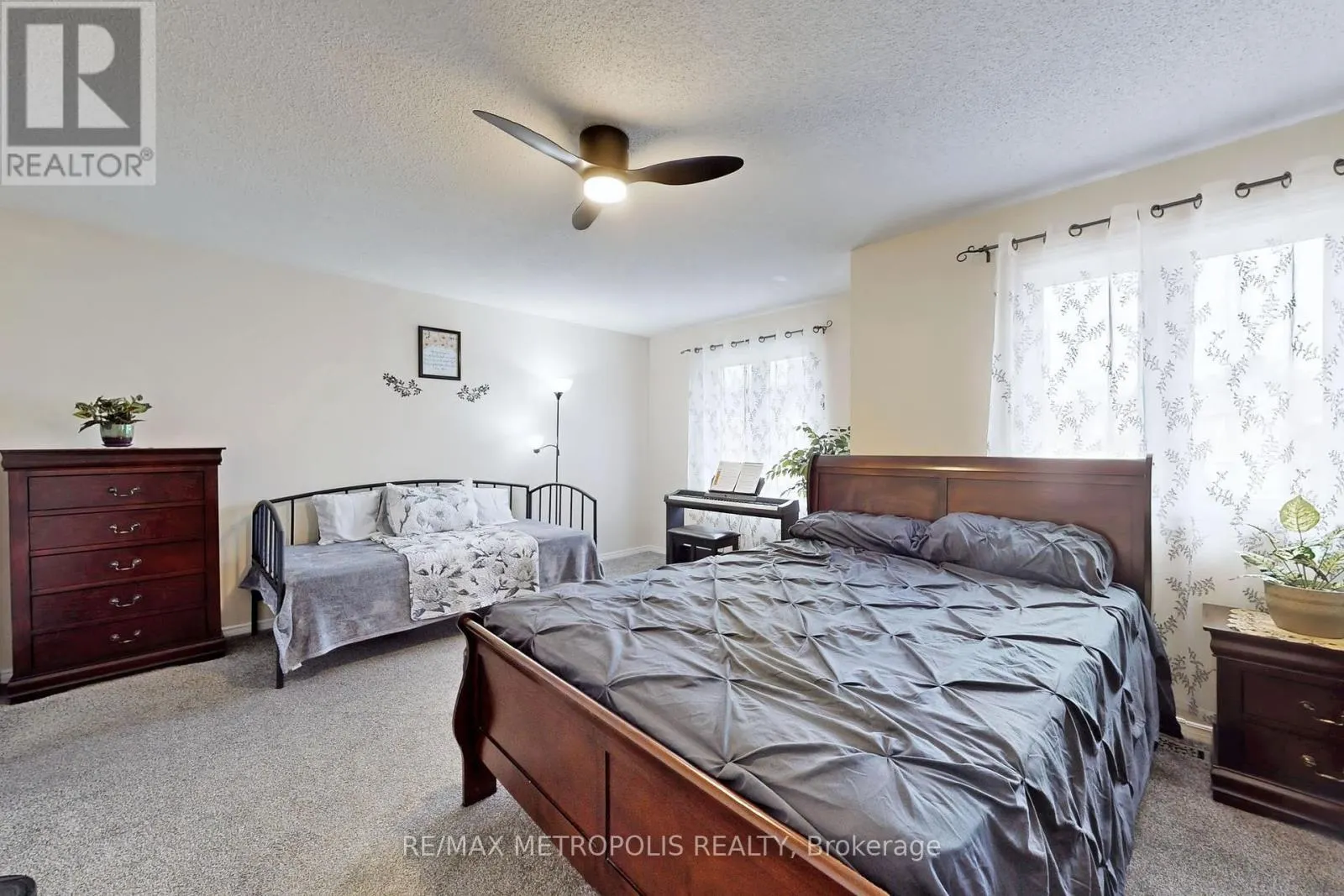 20 - 811 WILSON ROAD N