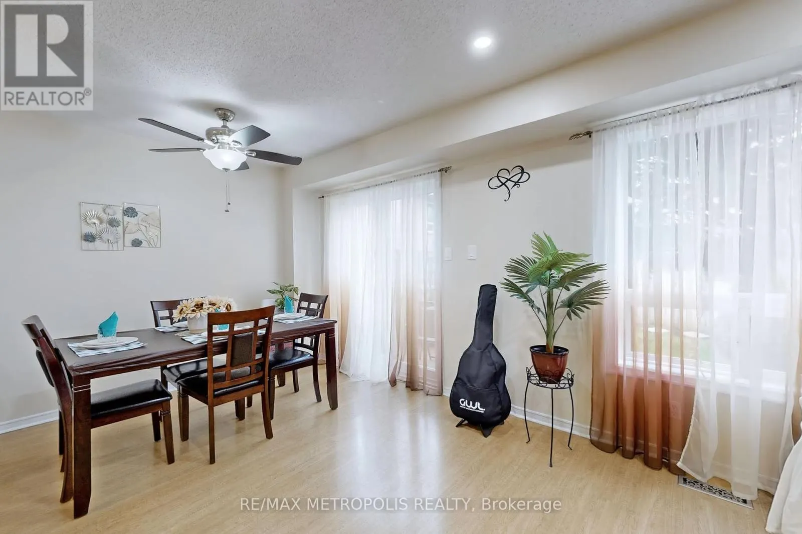 20 - 811 WILSON ROAD N