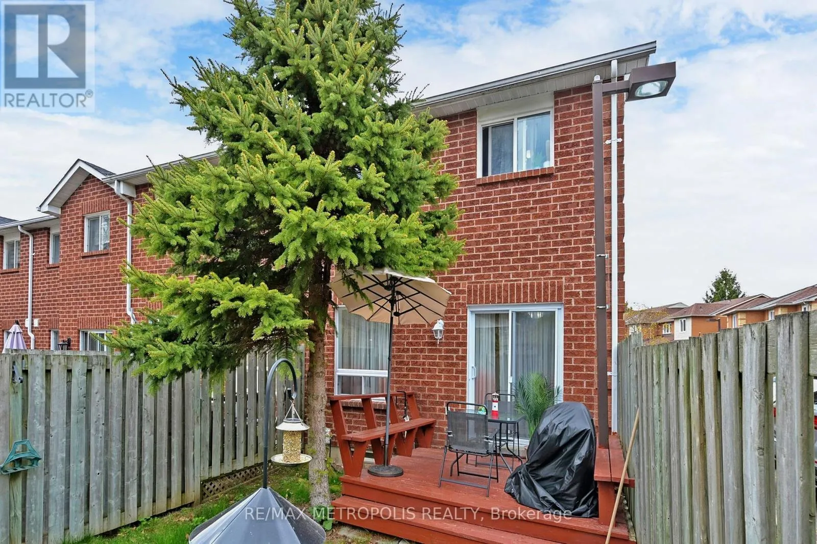 20 - 811 WILSON ROAD N